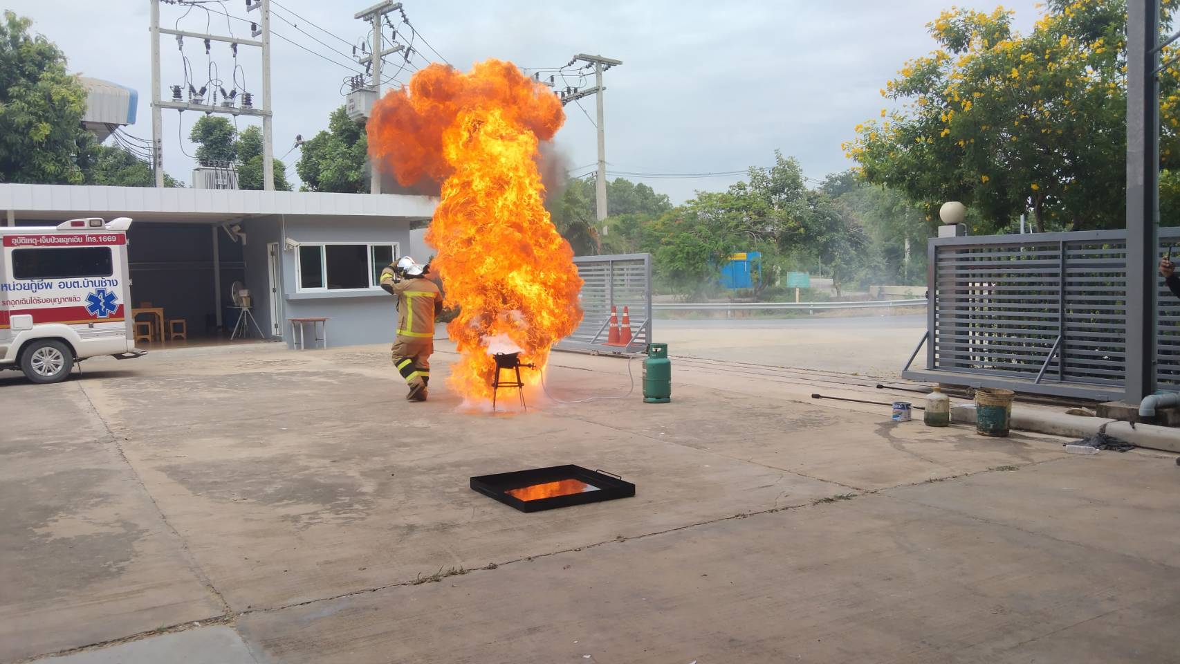 เอพีที เอ็นเตอร์ไพรส์ จัดการฝึกซ้อมดับเพลิงและอพยพหนีไฟ ประจำปี 2568 เน้นย้ำมาตรฐานความปลอดภัยสูงสุด